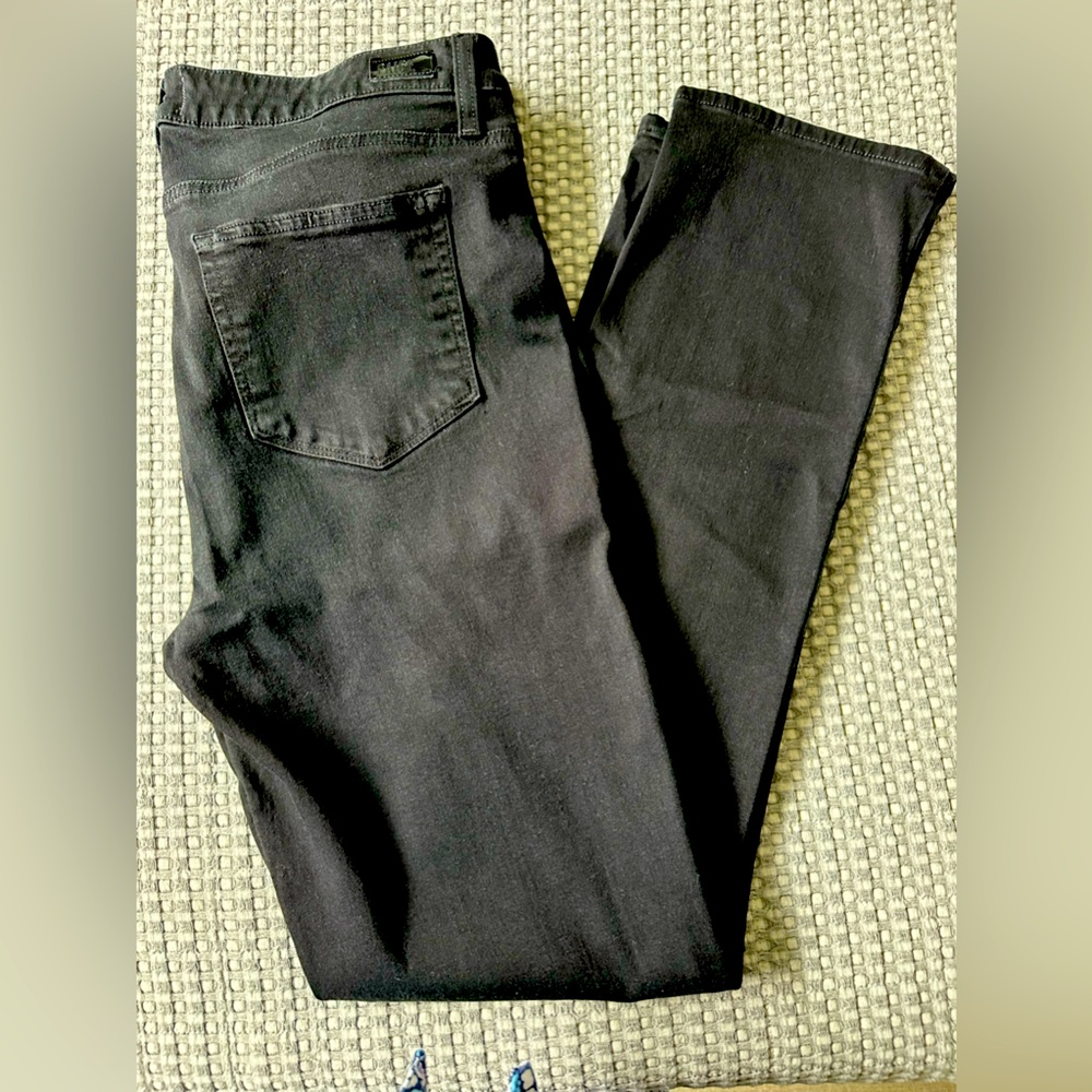 Paige dark black straight jeans size 32 like new